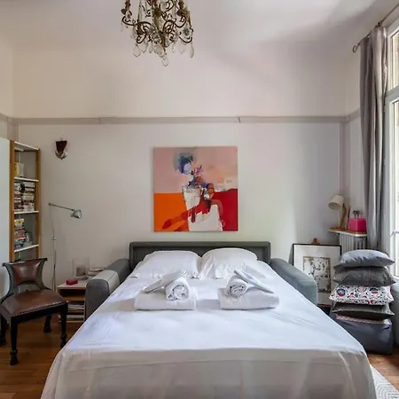 Daire Comfortable And Chic With Park View